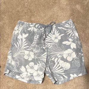 Aeropostale Gray Floral shorts